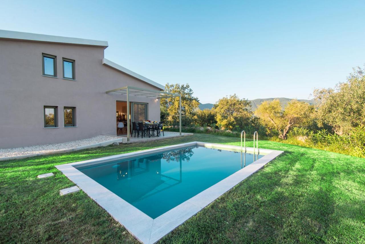 Villas Epta Karpi Complex Of 7 Luxury Villas Skriperon Exterior foto
