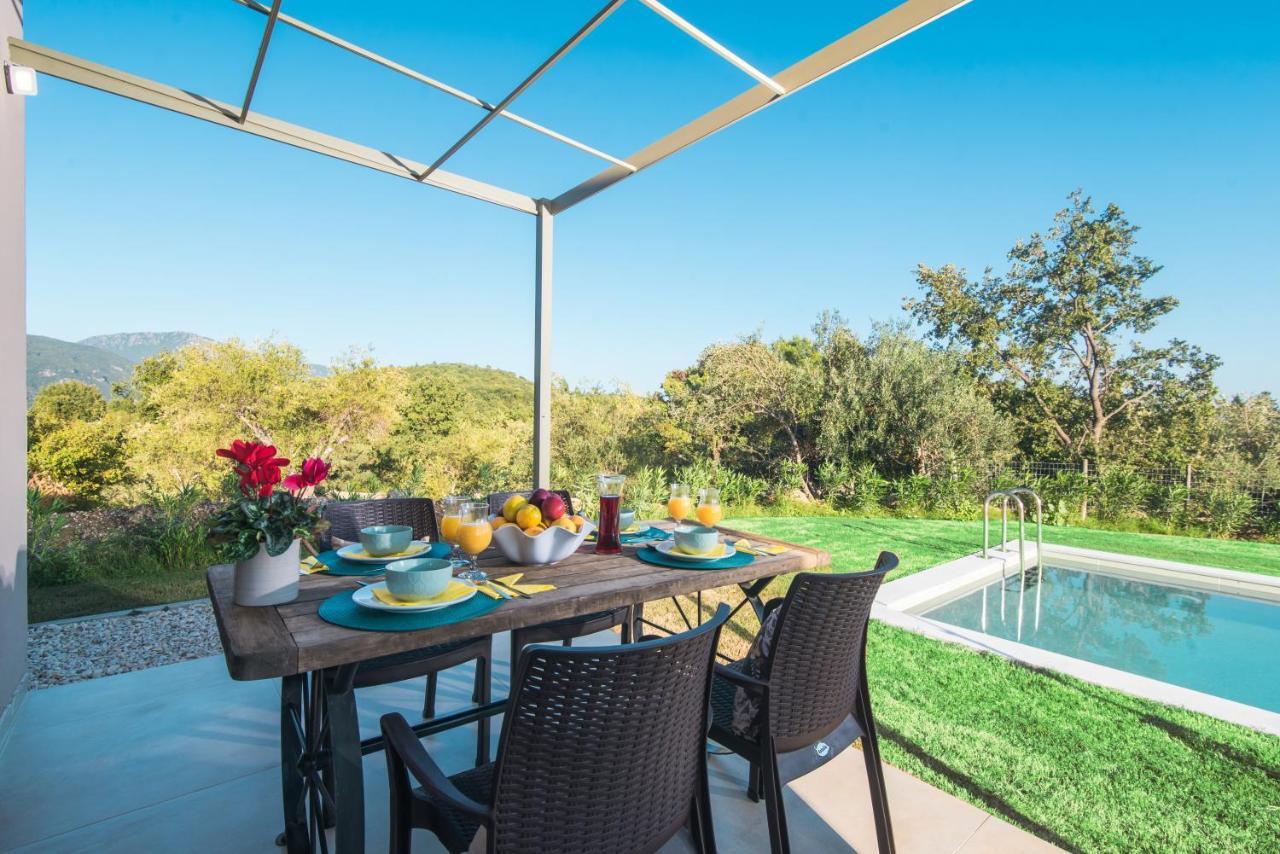 Villas Epta Karpi Complex Of 7 Luxury Villas Skriperon Exterior foto