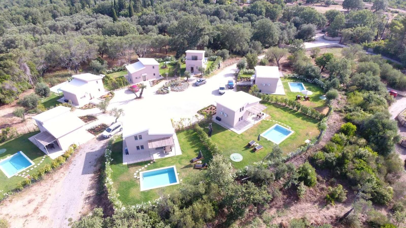 Villas Epta Karpi Complex Of 7 Luxury Villas Skriperon Exterior foto