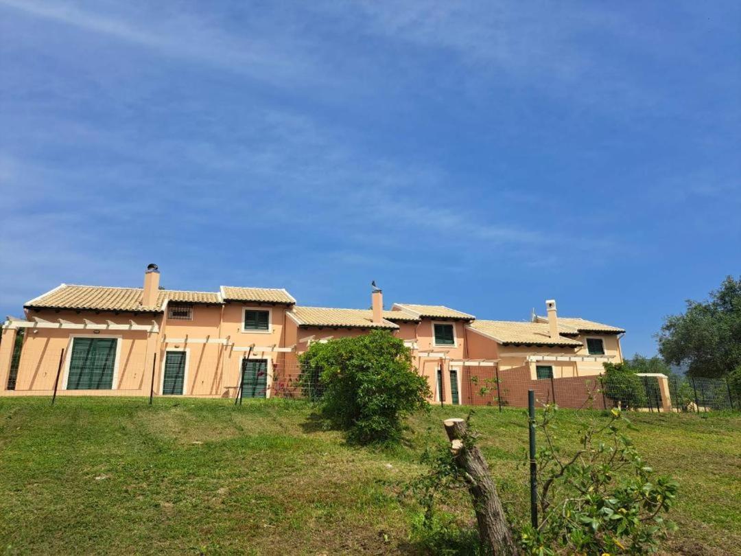 Villas Epta Karpi Complex Of 7 Luxury Villas Skriperon Exterior foto